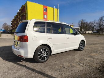 Volkswagen Touran 1.6TDI DSG - 12