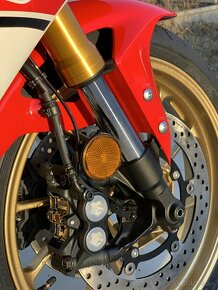 Yamaha R7 60th anniversary nejazdená moto 2022 - 12