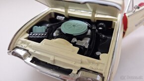 1:18 FORD THUNDERBIRD 63 - 12