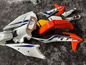 Ktm SX 2022 oem sada plastov + airbox - 12