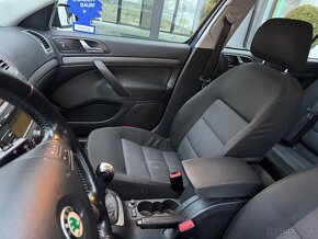 ŠKODA OCTAVIA 2 ELEGANCE 1.9 TDI  COMBI - 12