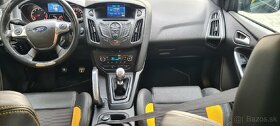 Ford Focus 2.0 ST - 12