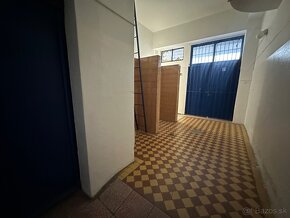 Na prenájom obchodný priestor 230m2 - Voľný ihned - 12