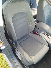 Volkswagen Golf 7 2.0TDI 110kw - 12