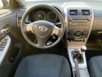 Toyota Corolla 1.6 benzín, r. v. 2010 – nájazd iba 88 tisíc. - 12