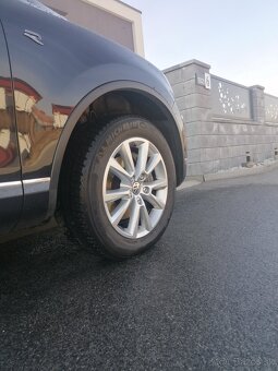 Originál VW TOUAREG elektrony 5x130 r 18 - 12