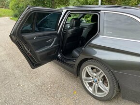 BMW rad 5 Touring 525d A/T 150kw - 12