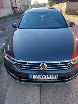 Volkswagen Passat Variant 1.6 TDI BMT R-Line Comfortline - 12