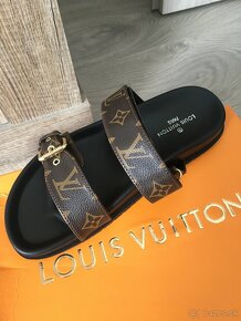 Louis Vuitton - dámske šľapky 39,37 - 12