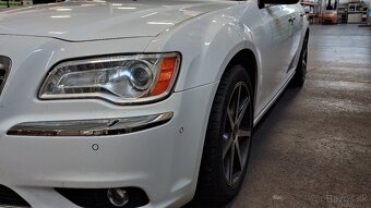 Chrysler 300C (Lancia Thema) 3.0 CRD 240 hp 2012 AT - 12