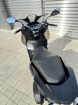 Honda pcx 2023 - 12