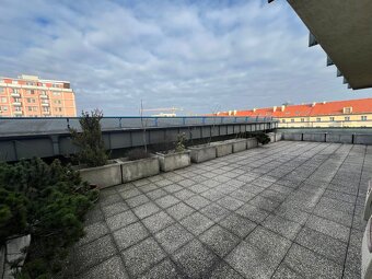 VÝNIMOČNÝ 2-IZB. BYT, TERASA 79 m², GAR. STÁTIE, RAČ. MÝTO - 12