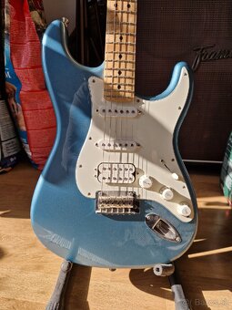 Fender stratocaster - 12