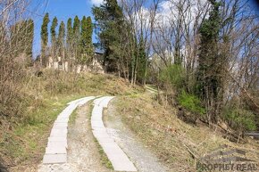 Pozemok s pekným výhľadom do doliny - 12