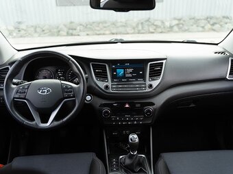 Hyundai Tucson 1.7 CRDI - 12