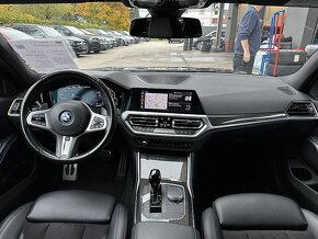 BMW 330e - 12