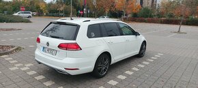 Volkswagen Golf VII Variant 2.0 TDI DSG - 12