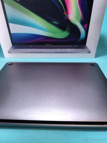 Predám MacBook Pro 13,3" | M1 | 16 GB RAM | 1 TB SSD - 12