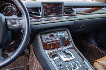 Audi A8 4.2 V8 quattro tiptronic - 12