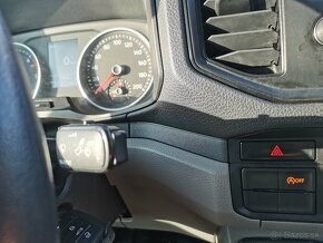 VW Crafter L4 6MIEST TAZNE LED PDC KLIMA TEM DPH - 12