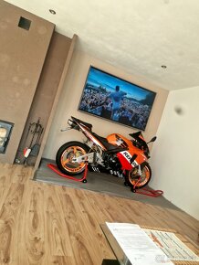 Honda CBR 600 RR Repsol - 12