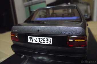 1:18 Fiat Croma - 12