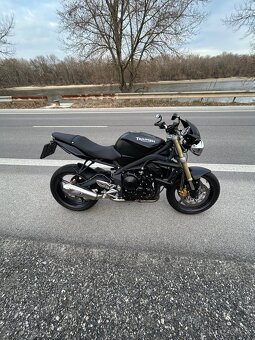 Triumph Street Triple 675 - 12