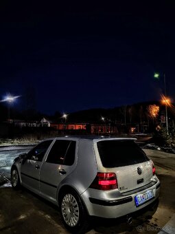 Golf 4 - 12