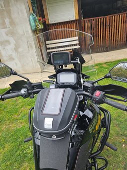 SUZUKI DL 1050 XT V-strom - 12