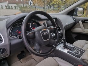 Audi Q7 , 7-miestne - 12