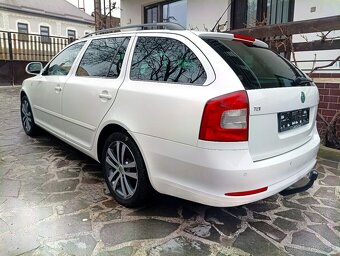 ŠKODA OCTAVIA COMBI II 2.0 TDI CR XENON MODEL 2013 - 12