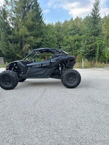 CAN-AM MAVERICK X3 Turbo RS - 12