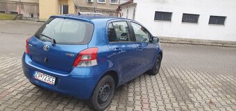 Predám Toyota Yaris 1,0 benzín - 12