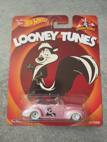 Predám sadu modelov Hotwheels LOONEY TUNES 2013 - 12