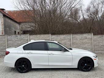 BMW Rad 3 320i xDrive A/T 107 000km - 12