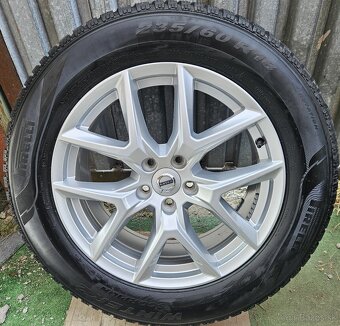 Atraktívna, orig. zimná sada VOLVO - 5x108 r17 + 235/60 r18 - 12