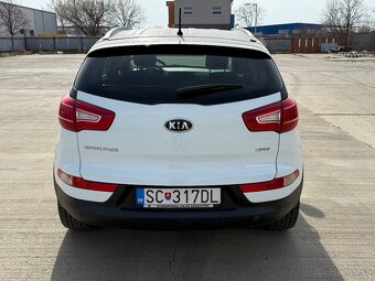 KIA SPORTAGE - 12