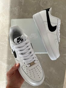 Nike Air Force 1 bielo čierne tenisky - 12