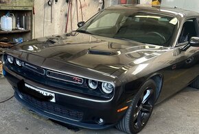 Dodge challenger 5,7 HEMI V8 R/T - 12