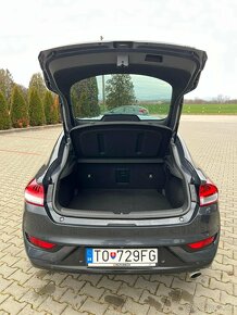 Hyundai i30 Fastback 8/2018 - 12