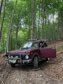 LADA NIVA 1,7i - 12