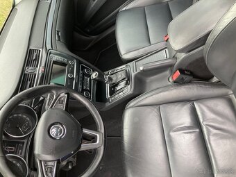 SKODA SUPERB Combi 2.0 TDI 135kW DSG,PANORAMA - 12