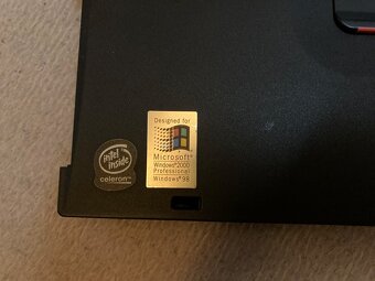 IBM ThinkPad R30 - 12