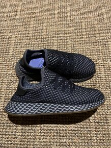 18x Dámské sportovní tenisky Adidas Deerupt (2) - 12