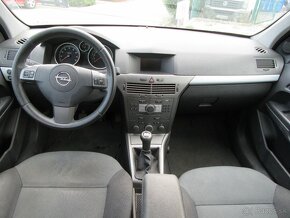 Opel astra H - 12