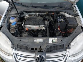 VW Golf 5 kombi, 1,9tdi 77kw r.v.2009 - zadretý motor - 12