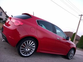 Alfa Romeo Giulietta 2.0 JTD 140k - 12