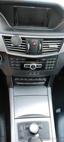 Mercedes Benz E250 CDI 4matic combi (2013) - 12