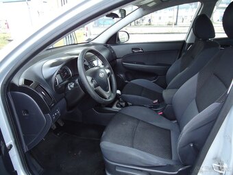 Hyundai i30 CW 1.6 CRDi VGT Style - 12