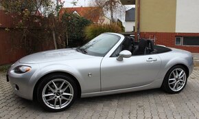 • MAZDA MX-5 1.8i,  93 kW, benzín, 5-st. manuál, r.v. 2006 • - 12